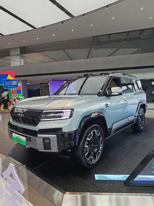 成都大邑县彩铁思企业管理咨询比亚迪方程豹硬派越野的爆款，英菲尼迪35周年与你共成长